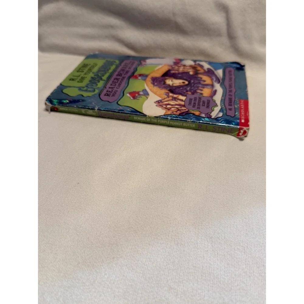 R.L. Stine Give Yourself Goosebumps #6 Beware of the Purple Peanut Butter 1996